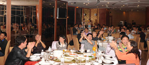 p中心举行国际资本运作高级培训班二期学员欢